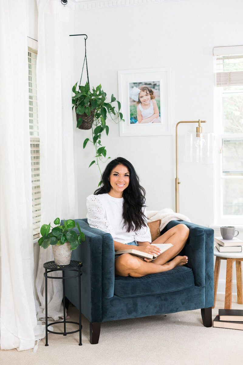 Kacie-Showit-Website-Template-Elizabeth-McCravy-Shop-headshot23