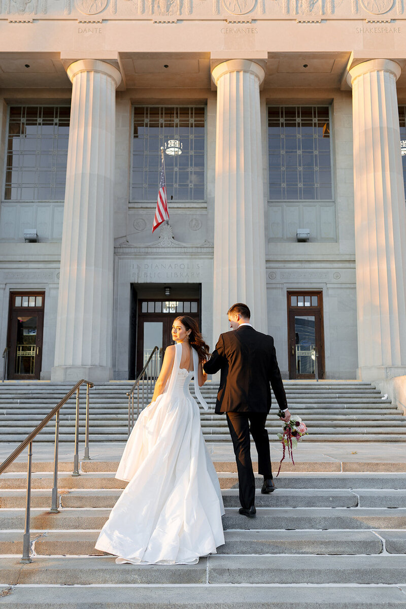 Indiana Wedding Planner- Lisa VanHorton, image size:800x1200