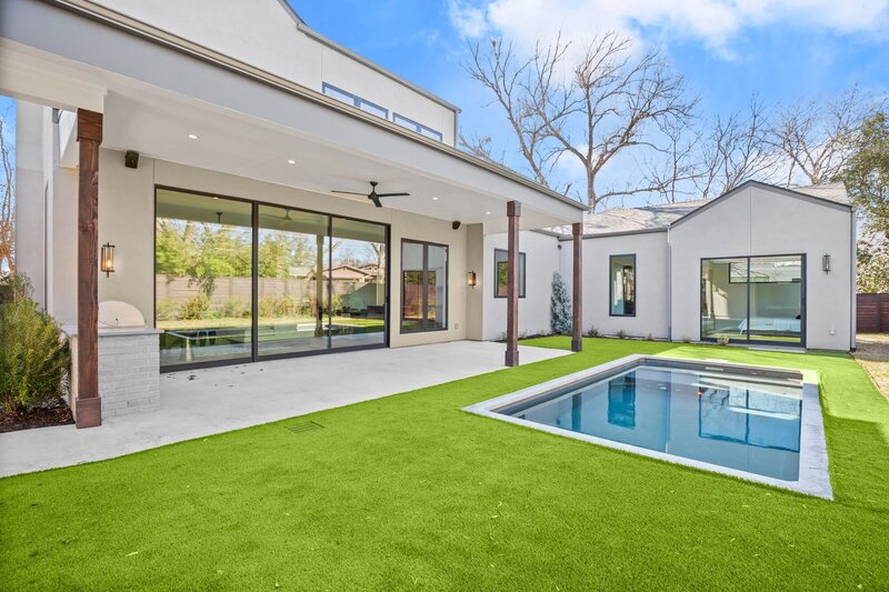 2404-sonora-court-exterior-3