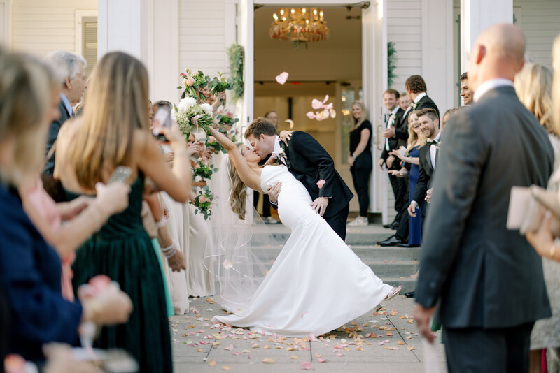 Wedding photos taken by Jessie Newton Photography in Ocean Springs, Mississippi.
