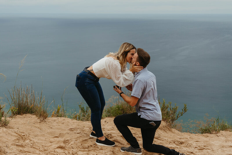 empire-bluff-trail-northern-michigan-proposal-wedding-photographer-alisciamariephotography-8974