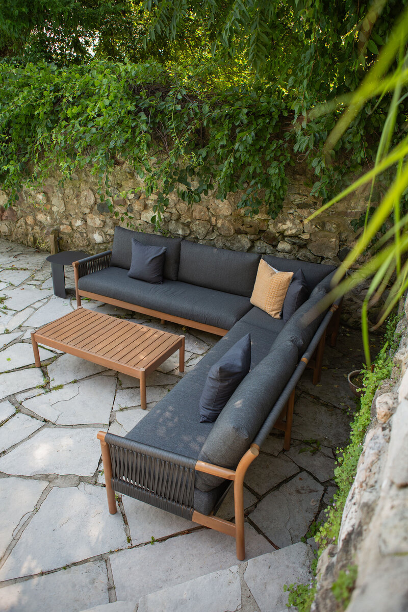 Article-Pool-Outdoor-Furniture-LynneKnowlton.com-6