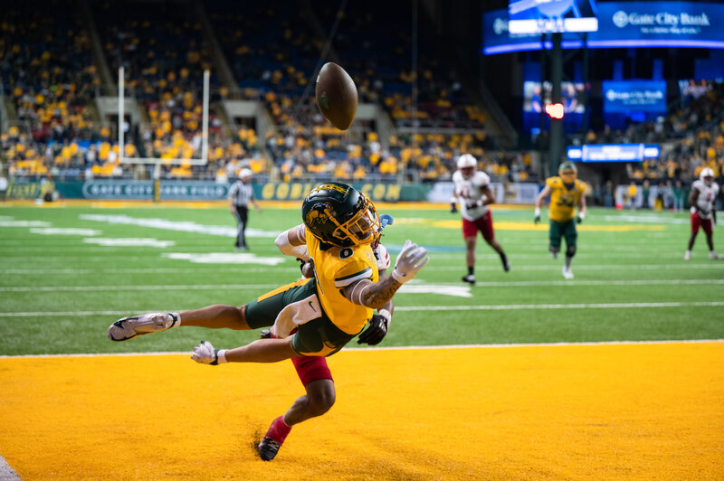 221216_Bison-Football-194340