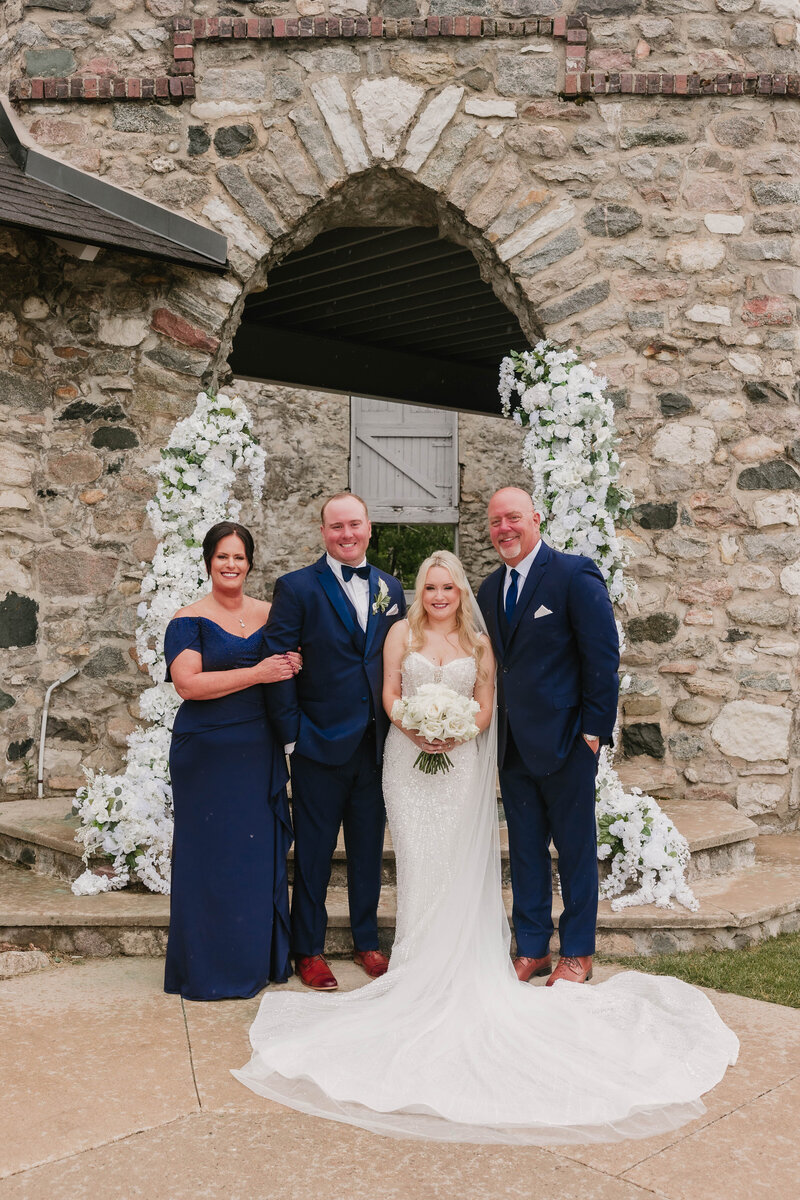 54-A&J - Wedding - Castle Farms - Michigan Wedding Photographer