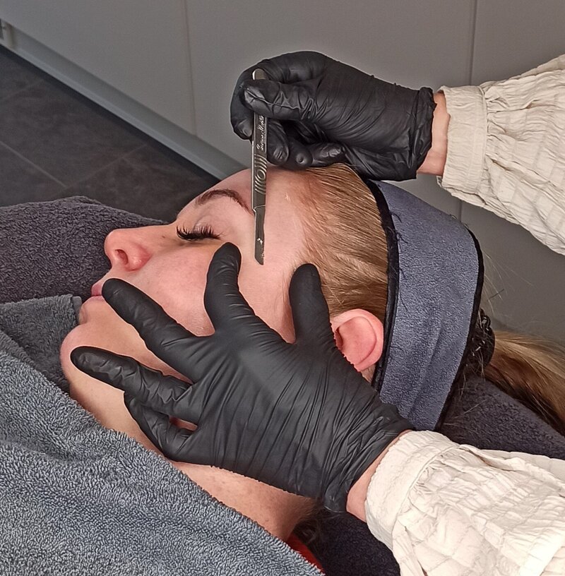 zoom dermaplaning