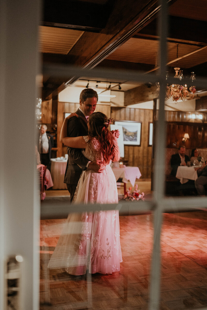 Nick_Elena_The_Greenbriar_Inn_MicroWedding-527
