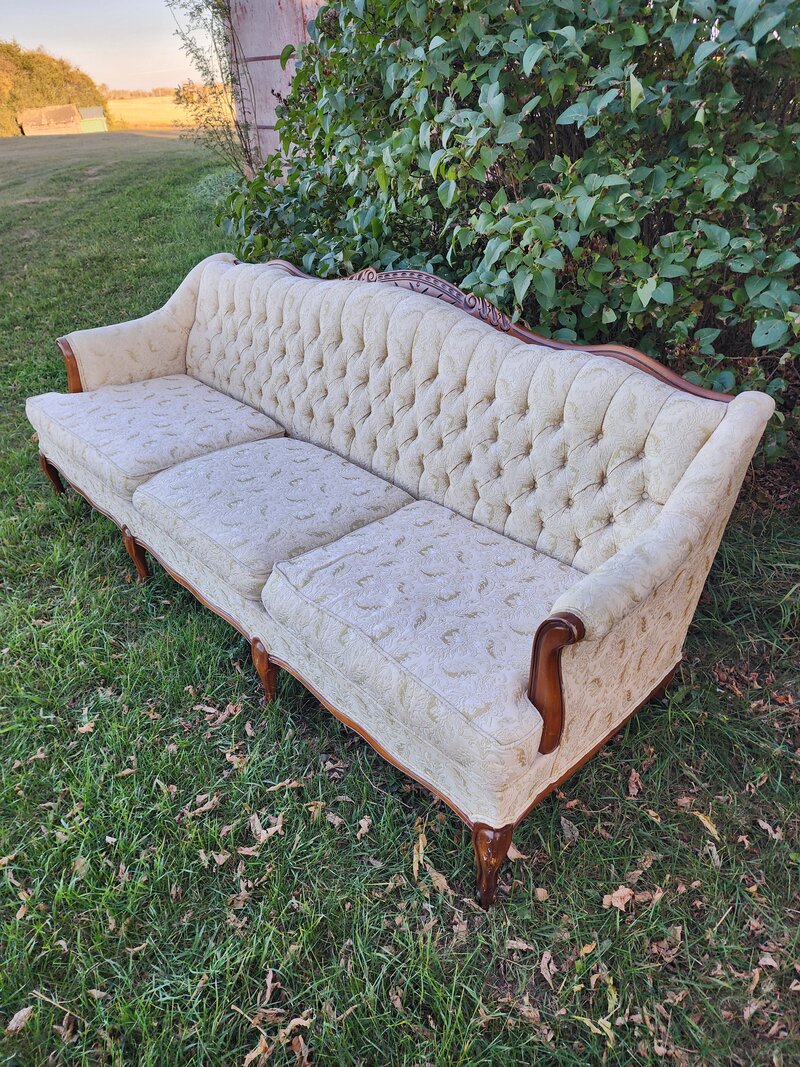 yorkton wedding rental couch