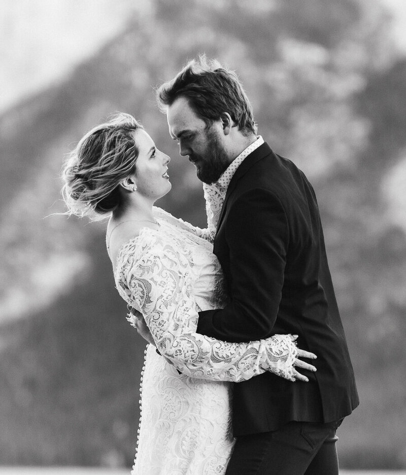 dramatic-wedding-photographer-in-banff