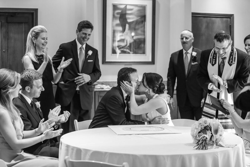 bride-groom-kiss-florida-reception