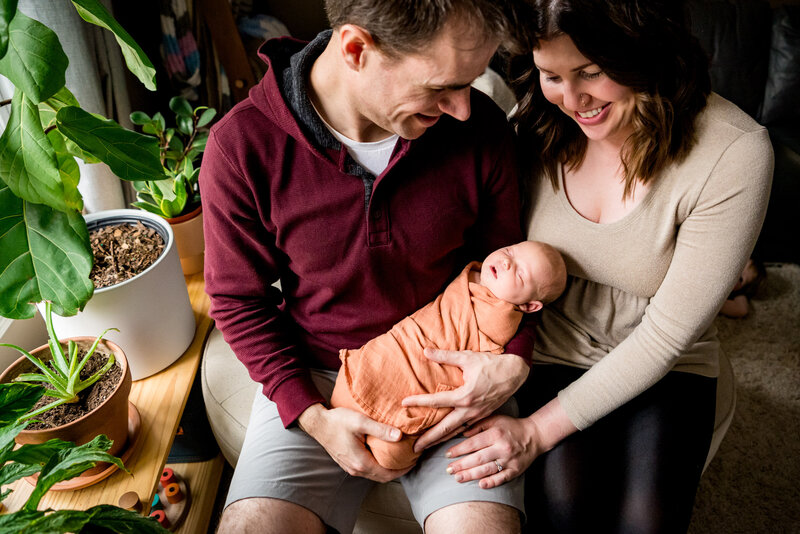 downtown edmonton newborn photos-18