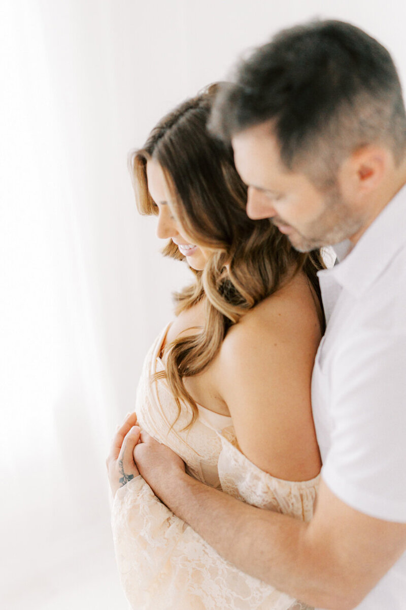 Best Maternity Photographers near Cleveland