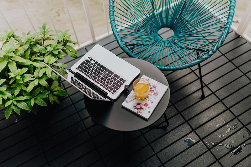 Simple, strategic tips to help you launch a Showit website you’re proud of-without the overwhelm.Perfect for beginners and creatives who want more design freedom.