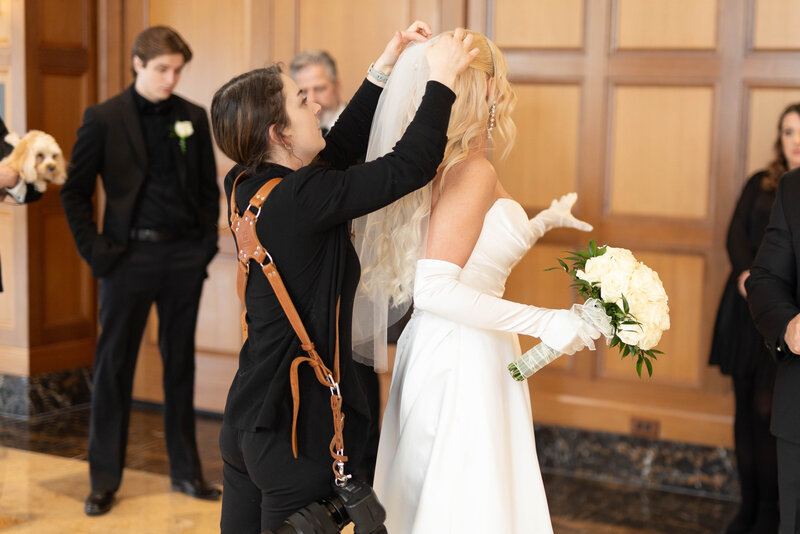 Rochester Michigan Wedding Photography by Savvy Shoots Photography
