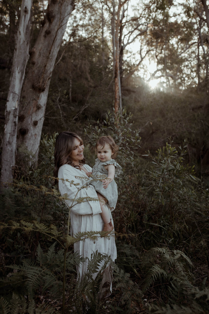 dreamy-cinematic-motherhood-photo-session-royal-national-park-australia-35
