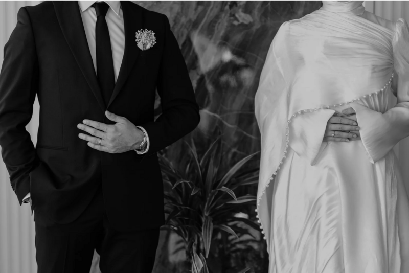 lace wedding dress of seattle bride
