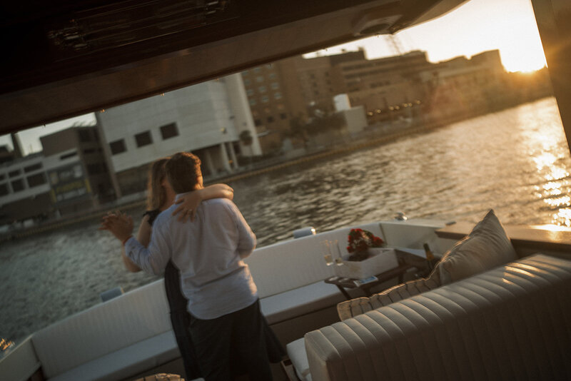romantic-boat-ride-proposal