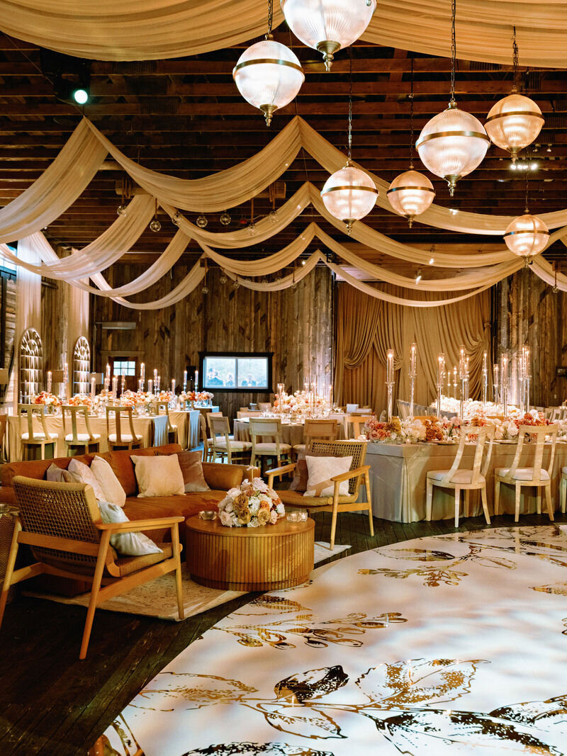 luxe wedding dancefloor design by @wedluxecreative for @gobella