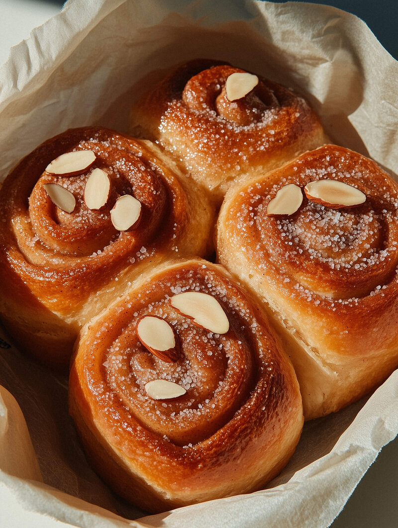 TONIC_Martini_FashionLifestyleStock-food-cinnamon-buns
