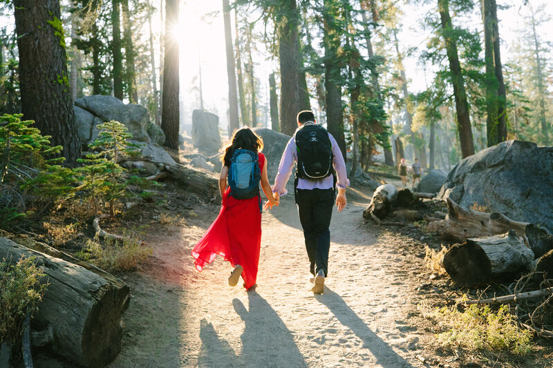 A bride and groom elopes in Klamath National Forest