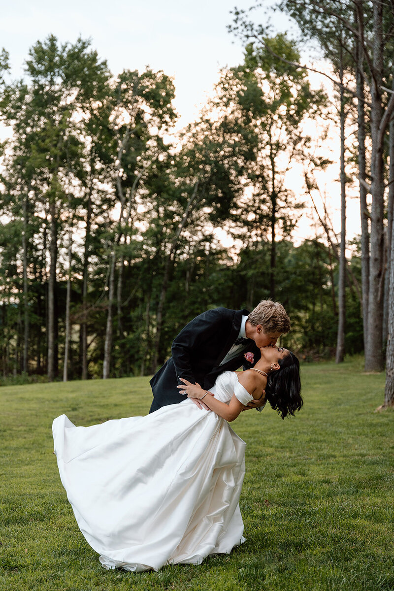 LillyLousWedding_GardenPartyWedding_0076