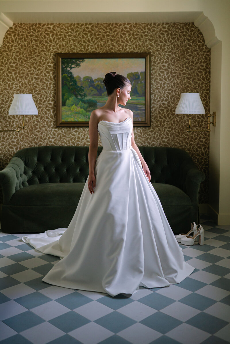 Artistic wedding photography for elegant couples
