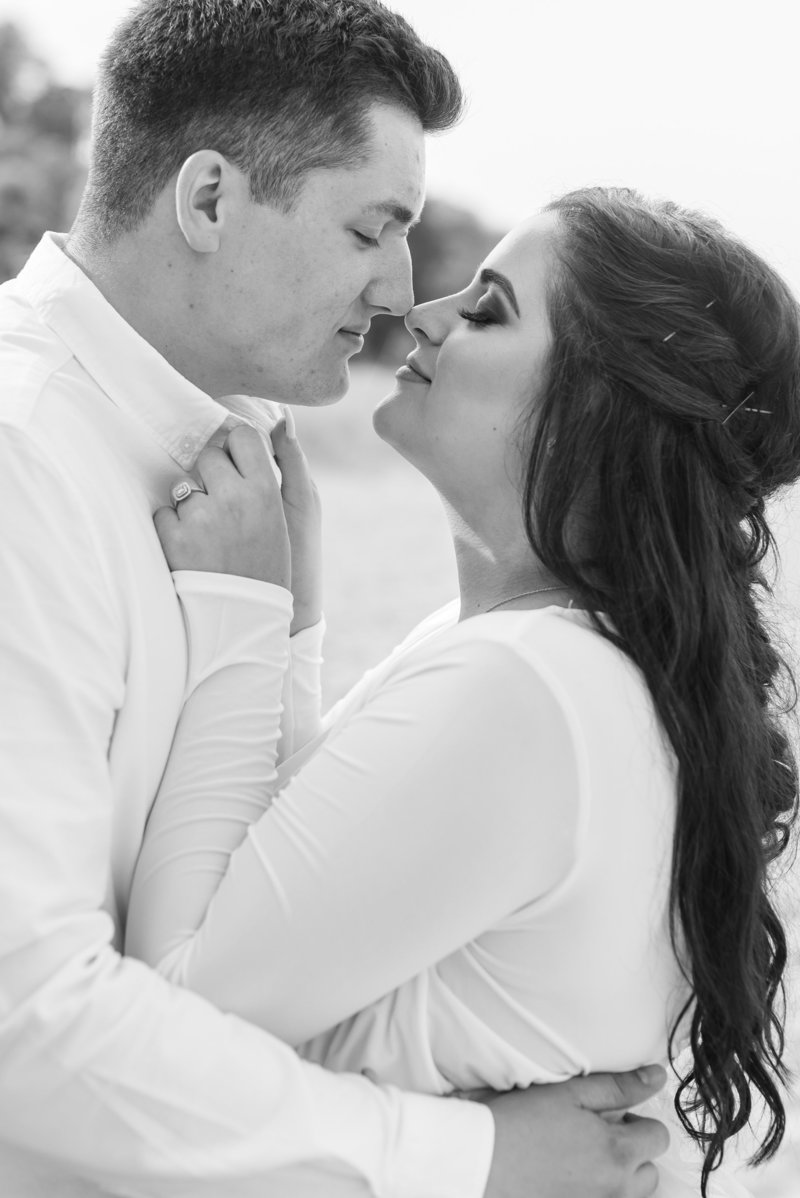 atwater-beach-engagement-milwaukee-the-paper-elephant-024