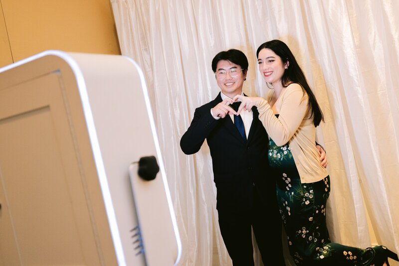 photobooth-couple-bay-area