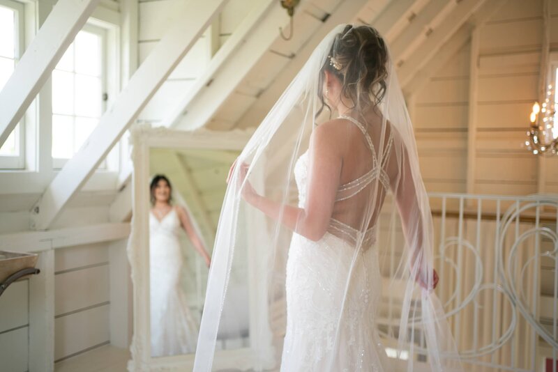 Colorado-Wedding-Photographer-Getting-Ready-Wildflower-Weddings-16