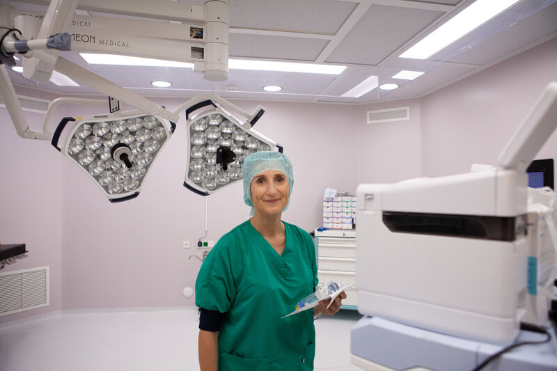 Dr. GYNN in de operatiekamer van ACIBADEM