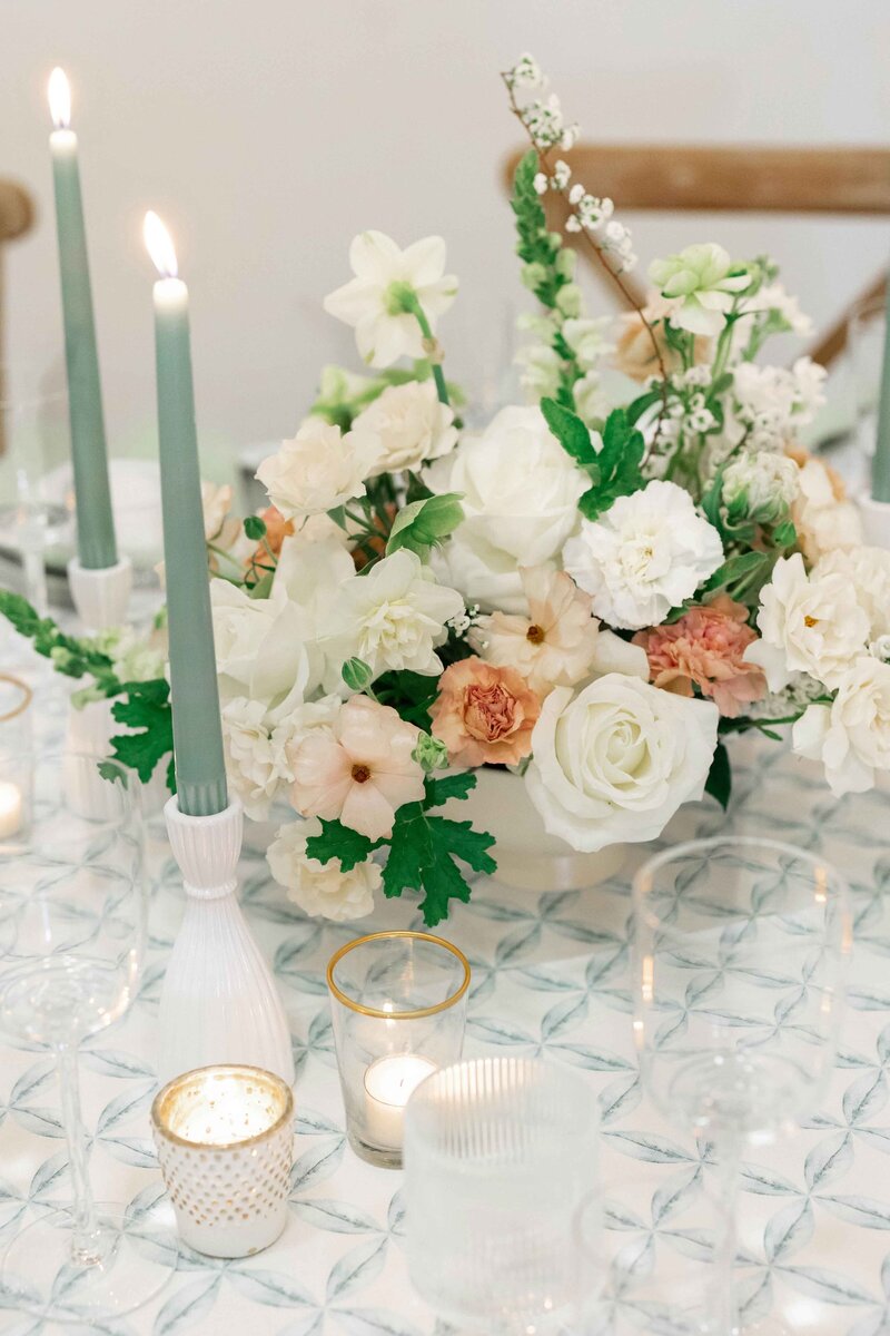 lght-spring-florals-baby-shower