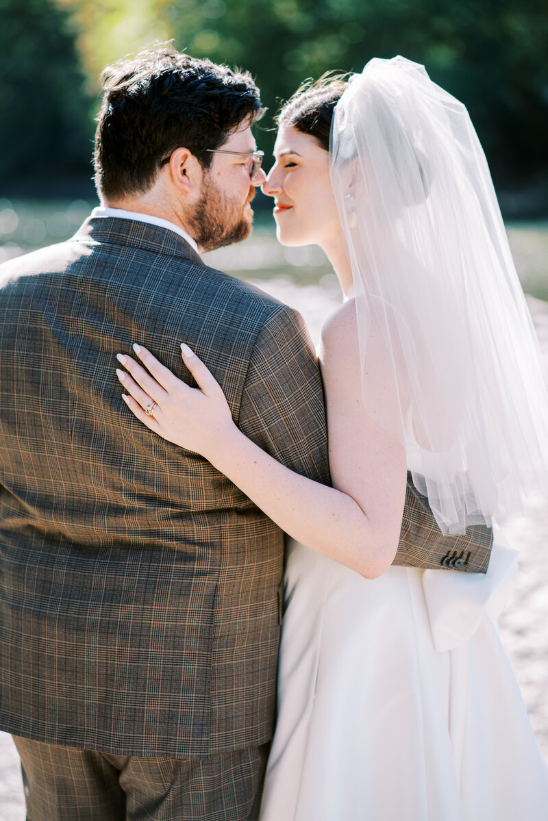 sarah-elizabeth-studio-ohio-wedding-photographer-the-landing-cummins-wedding-friday-bride-groom-portraits-69