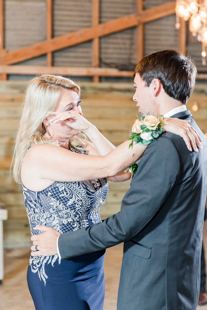 Le-Barn-Rouge-Lafayette-Louisiana_52