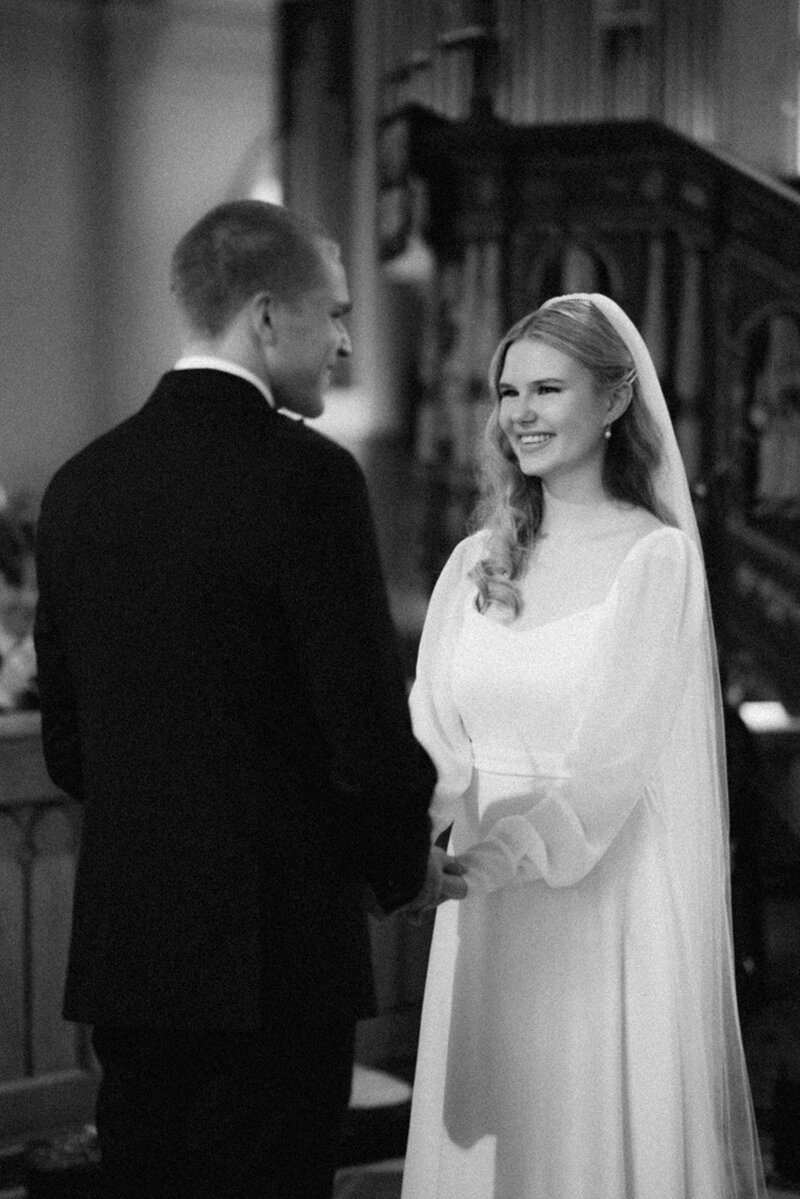 Wedding photograph of an intimate wedding ceremony by photographer Hannika Gabrielsson