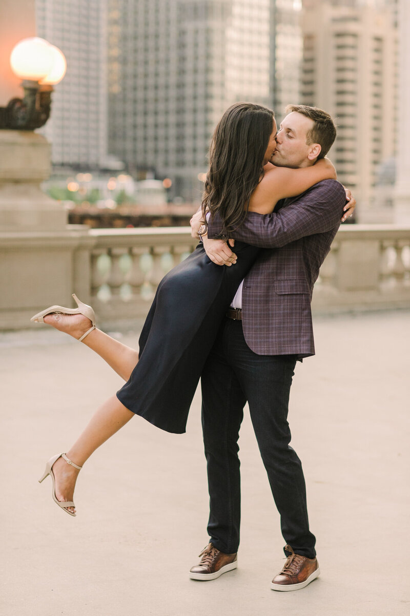 A beautiful engagement photo taken in downtown Chicago