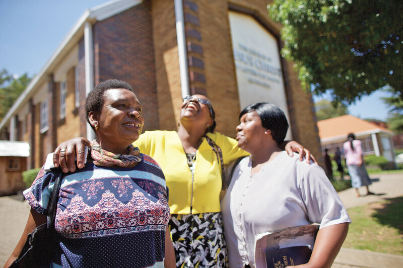 south_africa_sabbath_day_members_church_outside