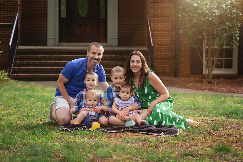 rock hill family photographer kids parents front yard sitting