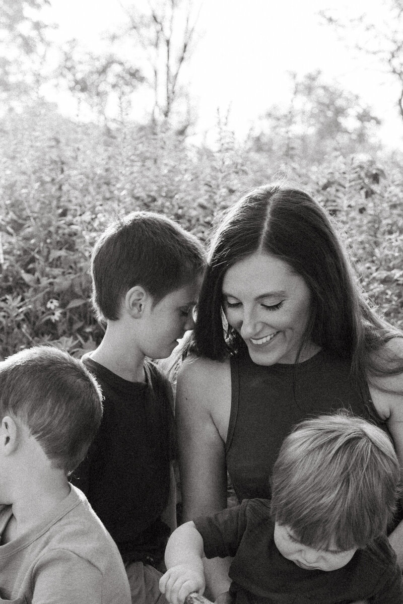 motherhood-photography-glen-ellyn-il
