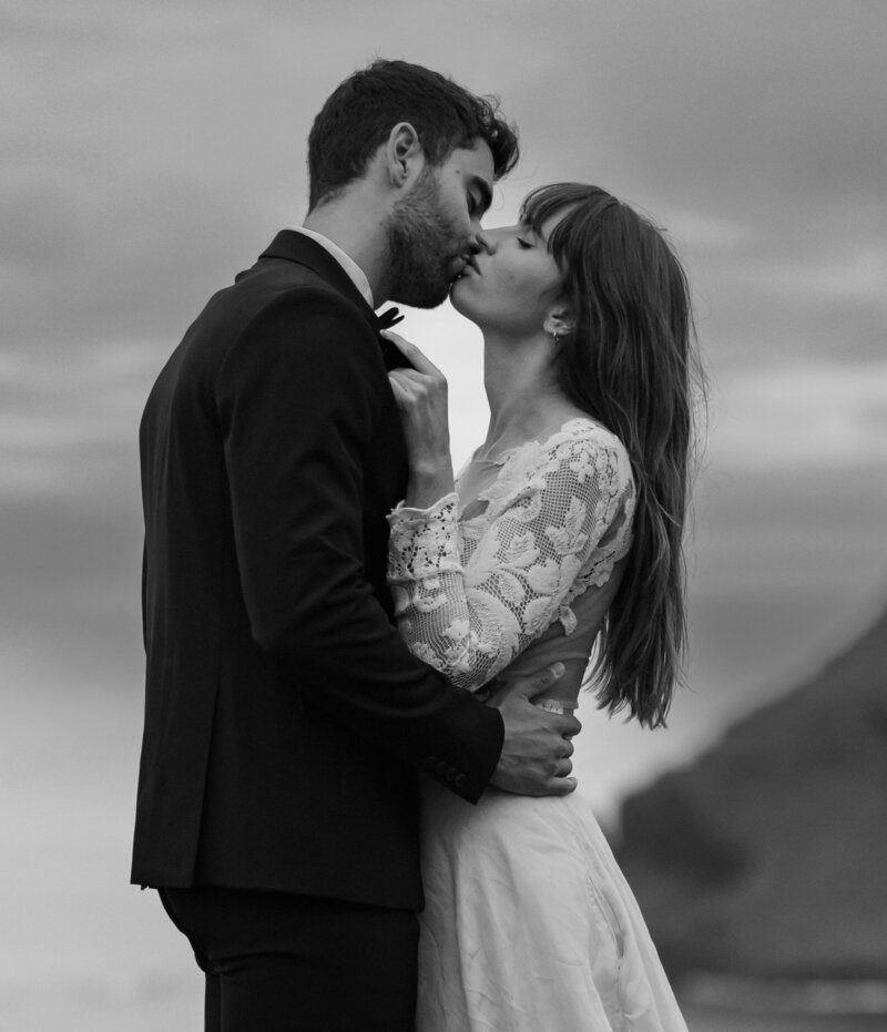 Adventure elopement in the Faroe Islands – first dance on cliffs above the ocean.