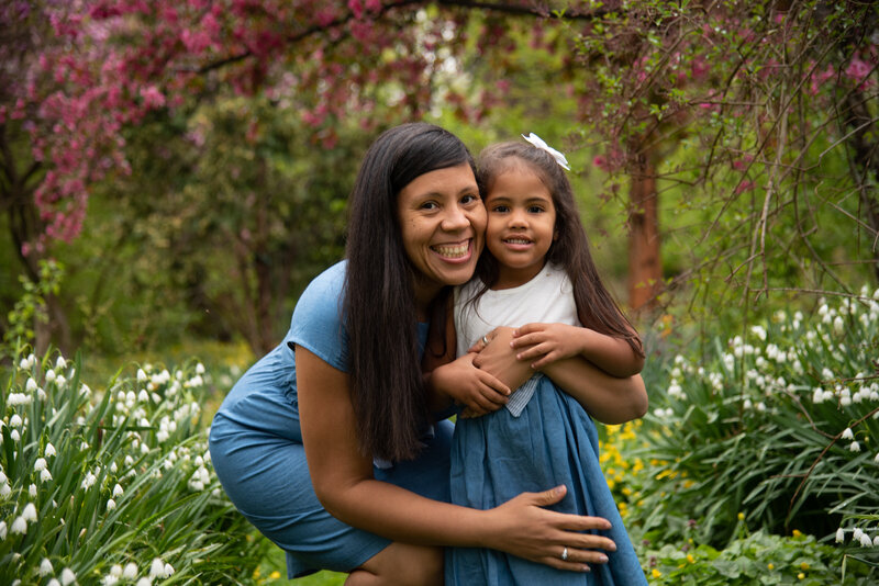 StrongsvilleOhioFamilyPhotosGardenviewHorticulturalParkPositivelyPortraits17