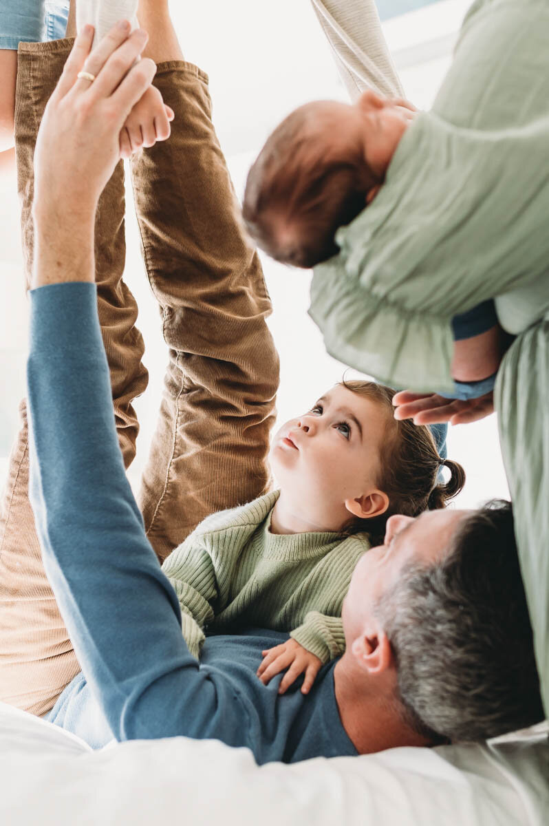 Rice-Newborn-Family-interactions-chevy-chasejpg