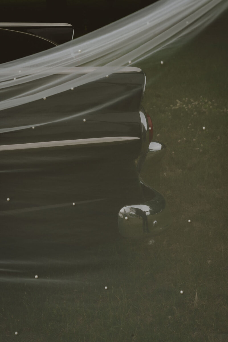 Classic Neutral Michigan Wedding Photographer-10