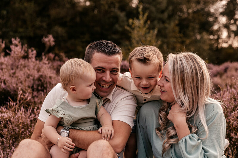 gezinsshoot in de heide van bergen op zoom
