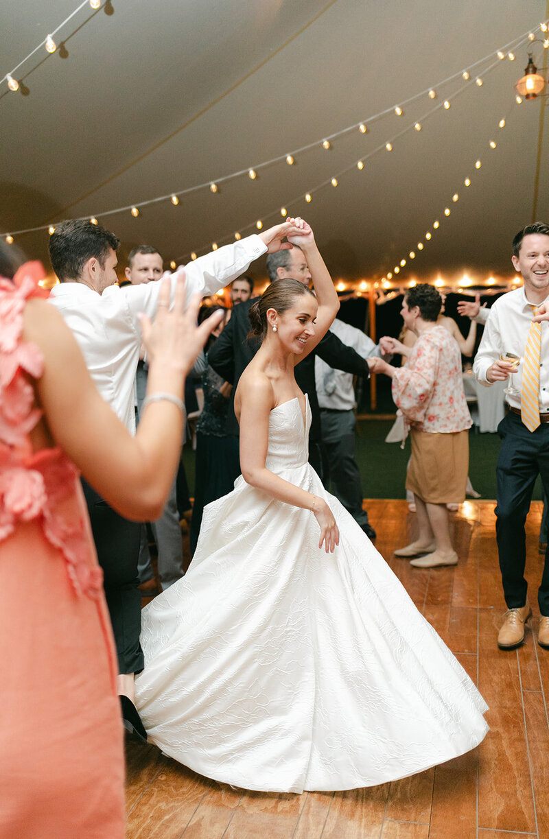 dancing-sperry-tent-reception