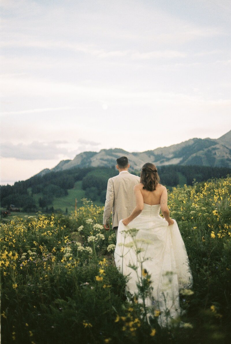 karleigh-and-jake-crested-butte-wildflower-elopement-on-35mm-film-15