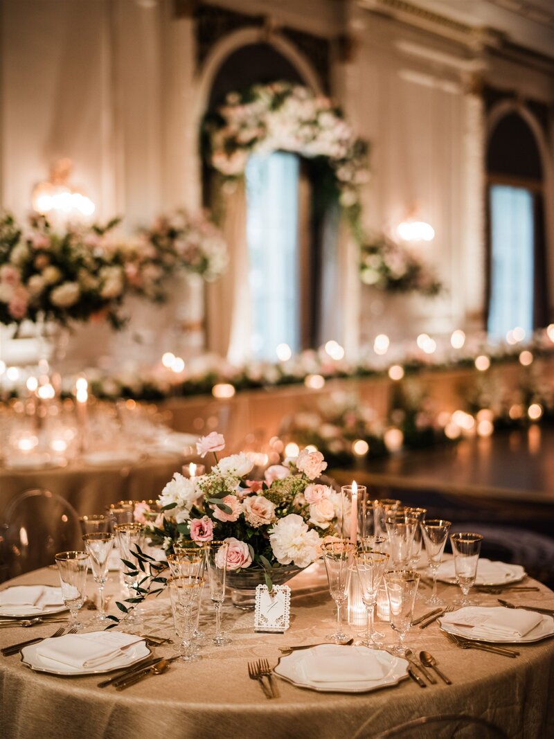 Grand-Luxury-Fairmont-Olympic-Wedding-Flora-Nova-Design-Seattle-00079