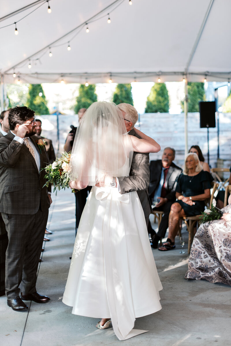 sarah-elizabeth-studio-ohio-wedding-photographer-the-landing-cummins-wedding-friday-ceremony-29