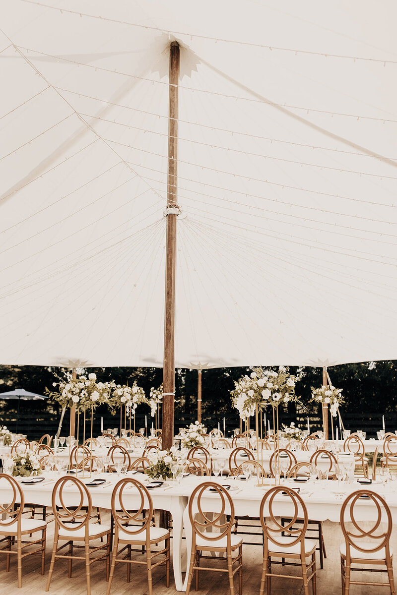 sailcloth-tent-wedding-layout