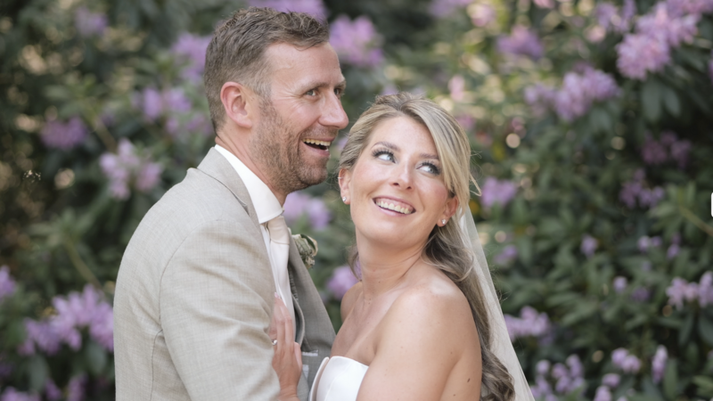 Wedding Couple in Amsterdam for a destination wedding