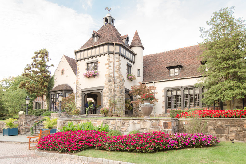 A secluded, gated property ensuring complete privacy for your wedding day.