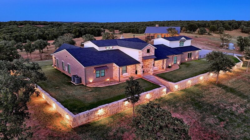 Big beautiful home for sale in Lindsay Texas with a dreamy inground pool